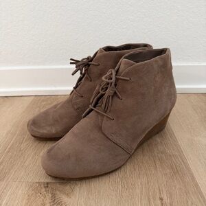 Dr. Scholl’s Dakota Be Energized Brown Suede Ankle Booties, Size 11